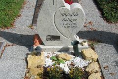 Grabstein-einzel-373