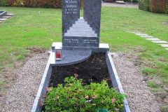 Grabstein-einzel-379