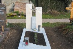 Grabstein-einzel-391