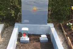 Grabstein-einzel-393