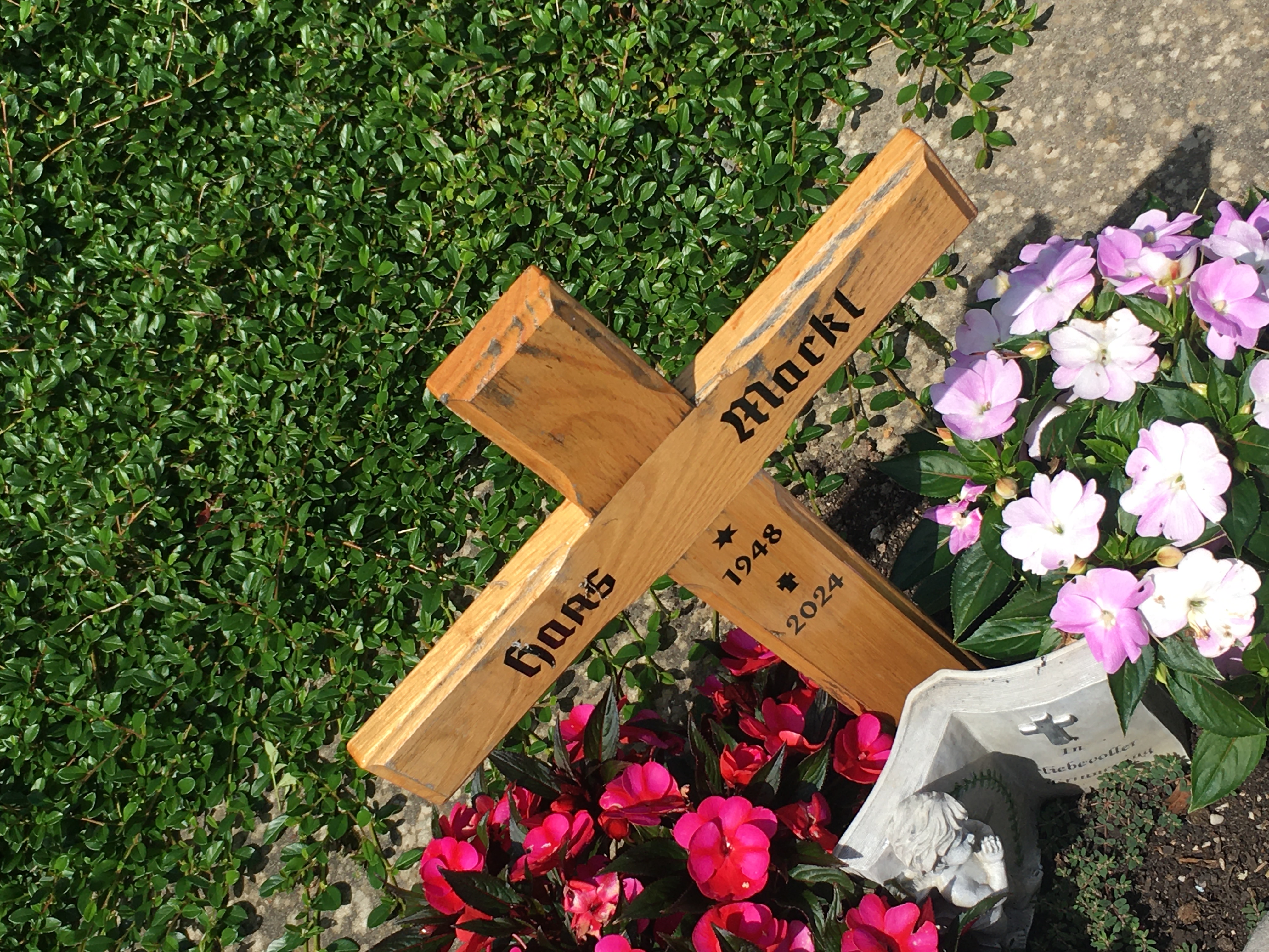 Grabmal / Friedhof Krautheim – Bild 1