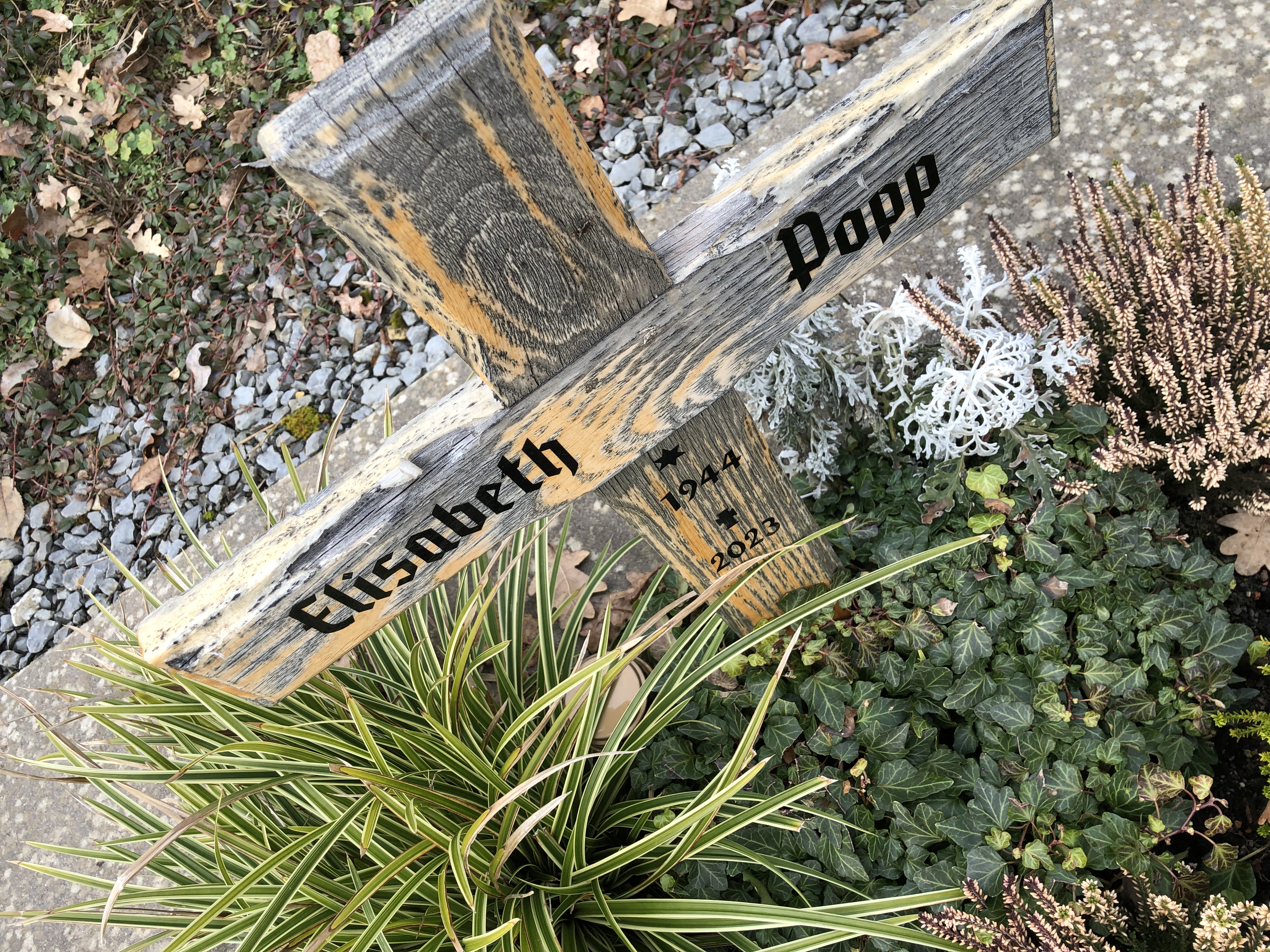 Grabmal / Friedhof Krautheim – Bild 16