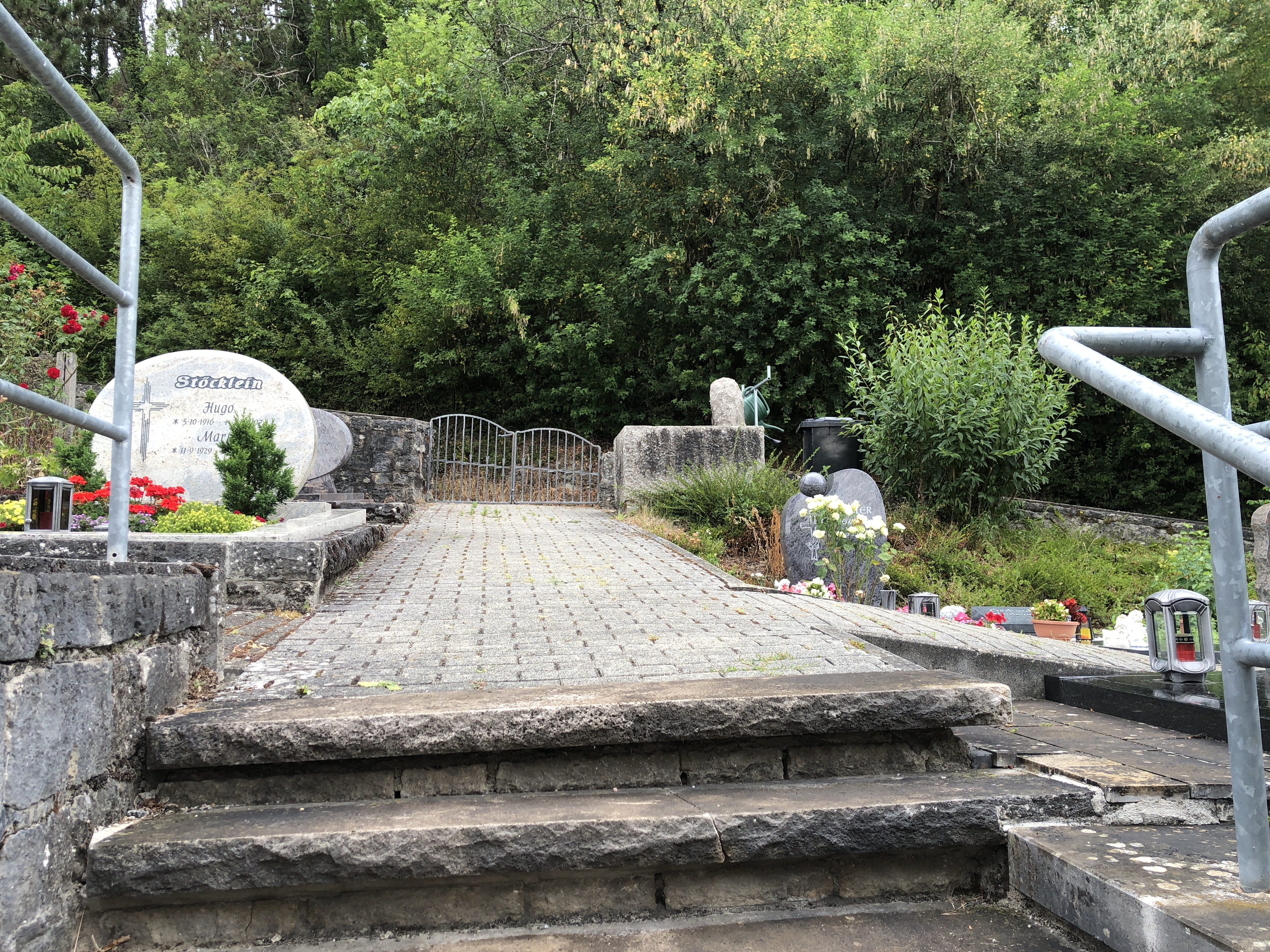 Grabmal / Friedhof Krautheim – Bild 48
